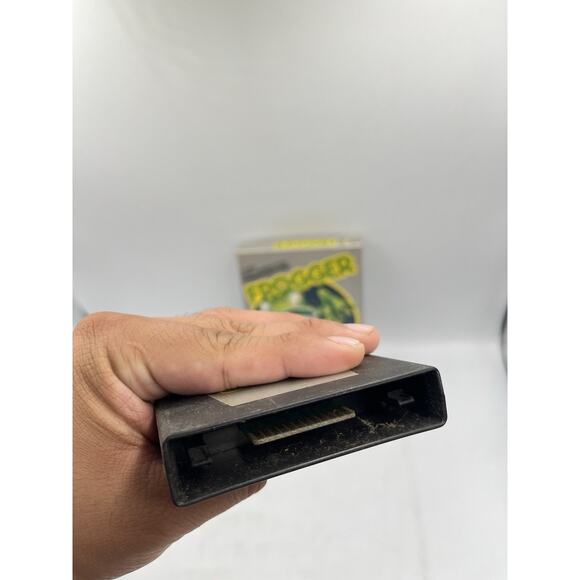ORIGINAL 1982 Atari 2600 Frogger With Original Box - Picture 8 of 11